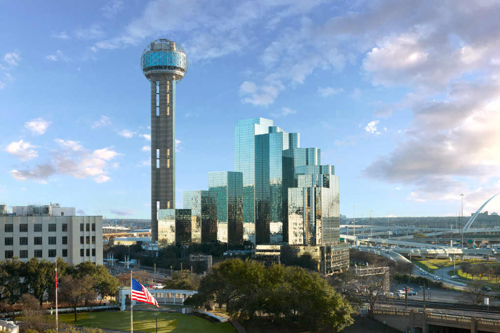 Dealeyplazaangle
